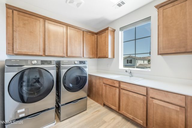 8007 Furnace Creek Drive, Sparks, NV 89436