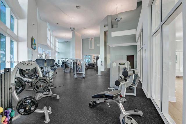 1900 N Bayshore Dr 508, Miami, FL 33132