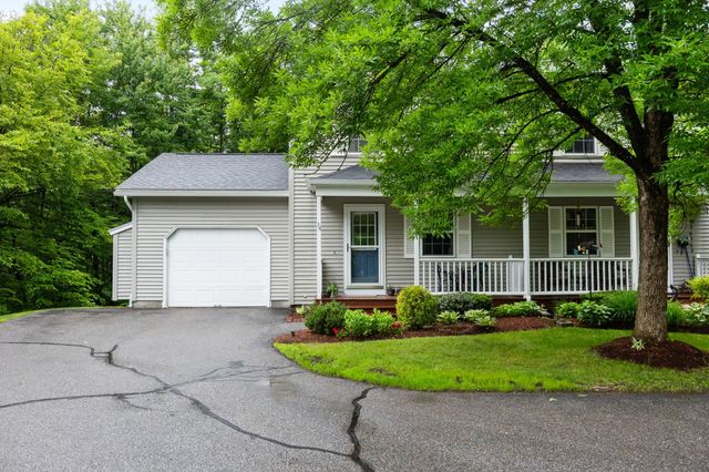 34 Pointe Drive, Essex, VT 05452