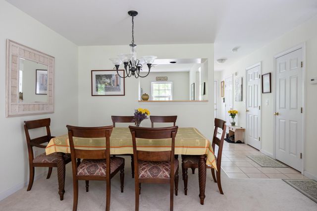 34 Pointe Drive, Essex, VT 05452