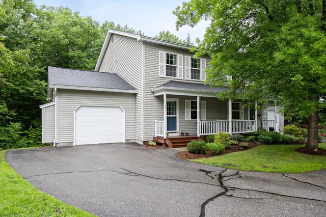 34 Pointe Drive, Essex, VT 05452