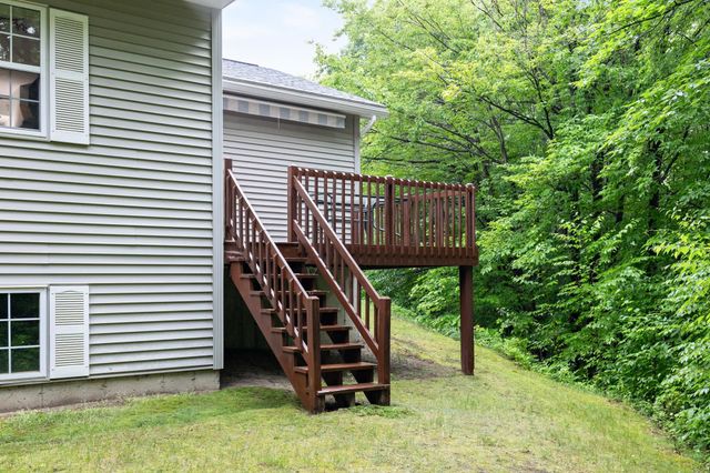 34 Pointe Drive, Essex, VT 05452