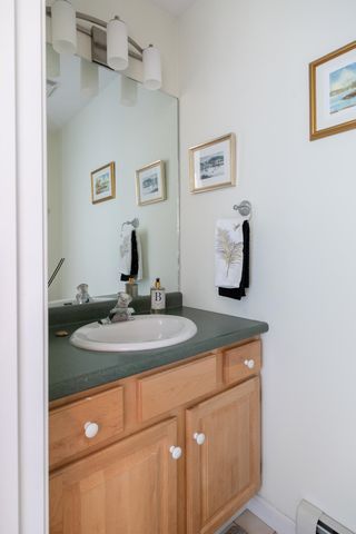 34 Pointe Drive, Essex, VT 05452