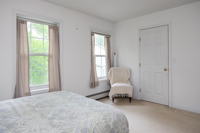 34 Pointe Drive, Essex, VT 05452
