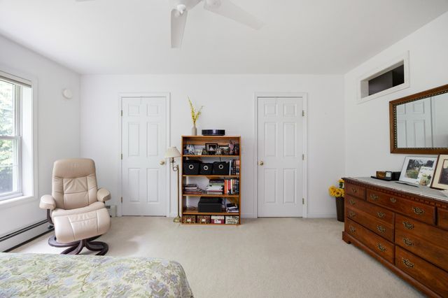 34 Pointe Drive, Essex, VT 05452
