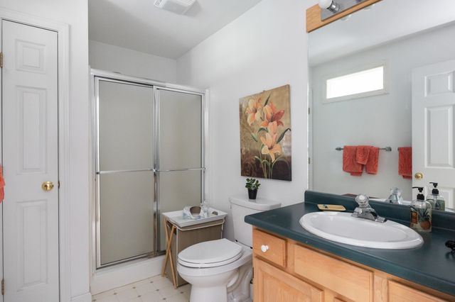 34 Pointe Drive, Essex, VT 05452