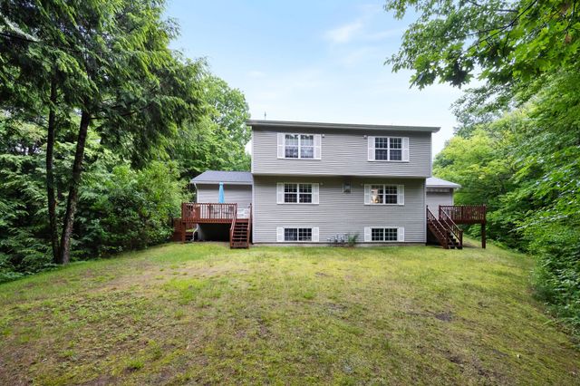 34 Pointe Drive, Essex, VT 05452