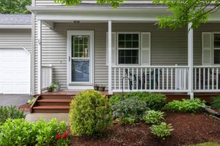 34 Pointe Drive, Essex, VT 05452