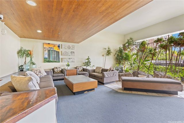 98-402 Koauka Loop 311, Aiea, HI 96701