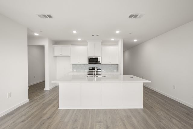 4611 Hawks Trail, Oak Point, TX 75068