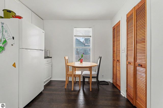 200 Nebobish Avenue, Essexville, MI 48732