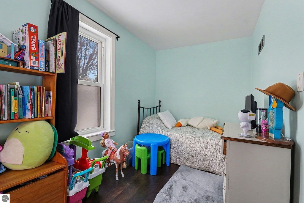 Image 11 of property listing at 200 Nebobish Avenue, Essexville, MI 48732