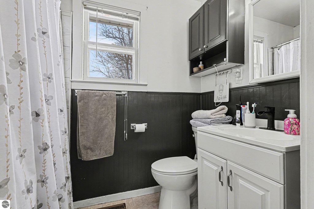 Image 13 of property listing at 200 Nebobish Avenue, Essexville, MI 48732