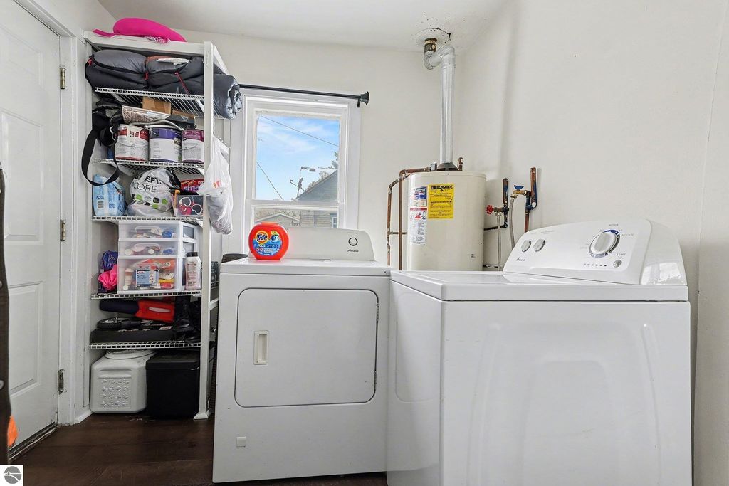 Image 14 of property listing at 200 Nebobish Avenue, Essexville, MI 48732