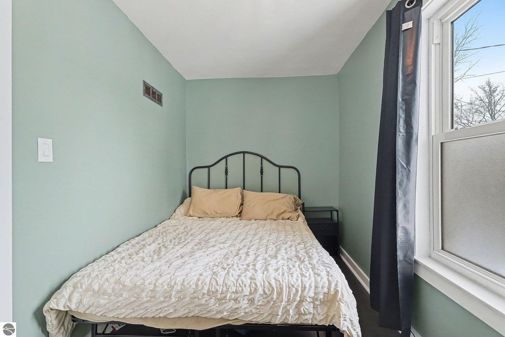 Image 9 of property listing at 200 Nebobish Avenue, Essexville, MI 48732