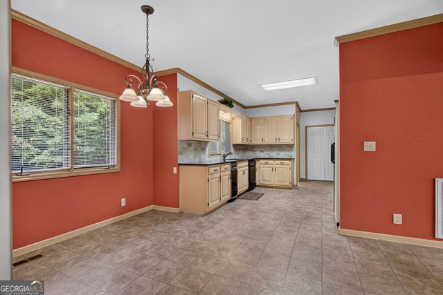 413 Ashford Circle, Lagrange, GA 30240