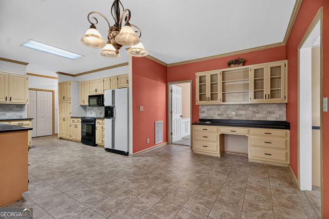 413 Ashford Circle, Lagrange, GA 30240