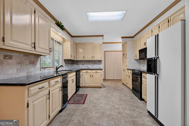 413 Ashford Circle, Lagrange, GA 30240