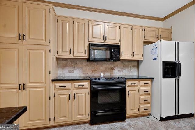 413 Ashford Circle, Lagrange, GA 30240
