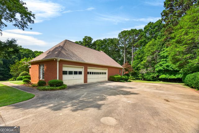 413 Ashford Circle, Lagrange, GA 30240