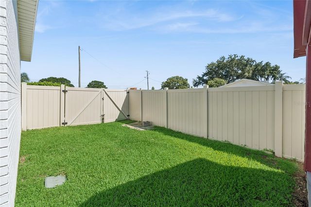 2925 E LAKE HARTRIDGE DRIVE, Winter Haven, FL 33881