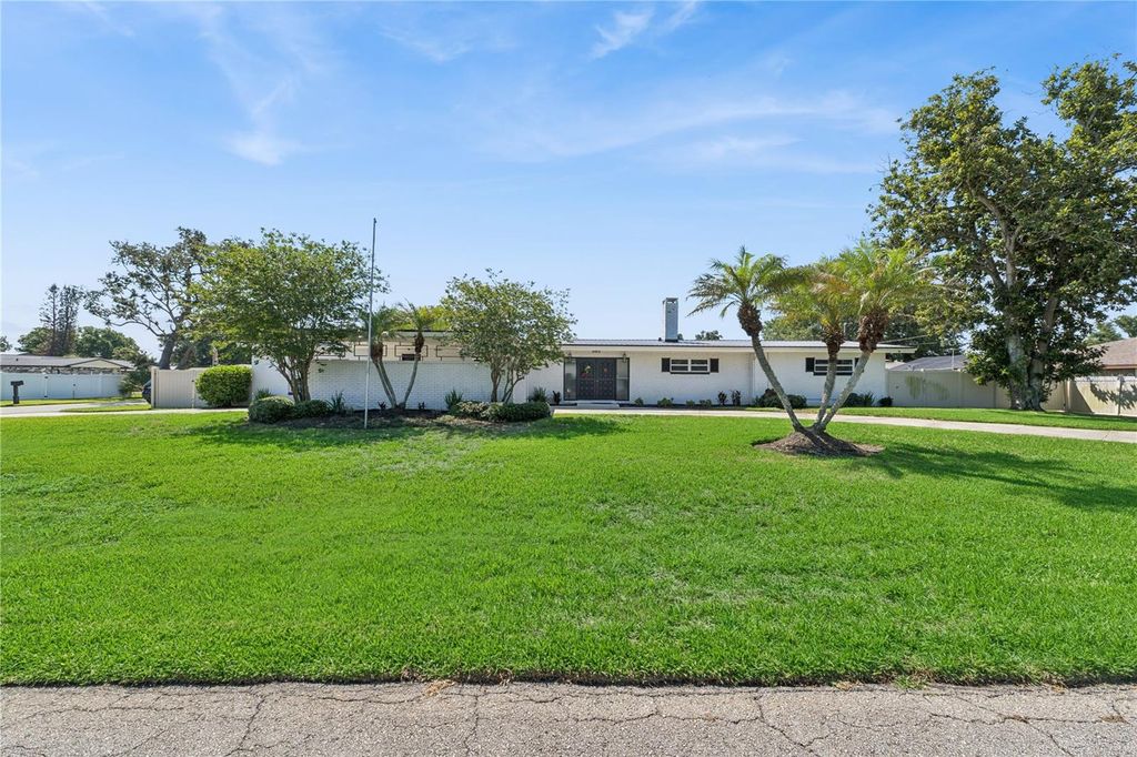 2925 E LAKE HARTRIDGE DRIVE, Winter Haven, FL 33881