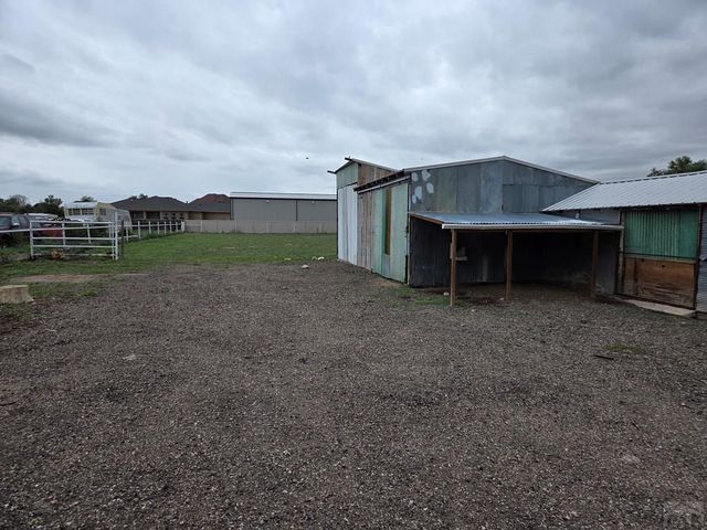 843 Baxter Rd, Pueblo, CO 81006