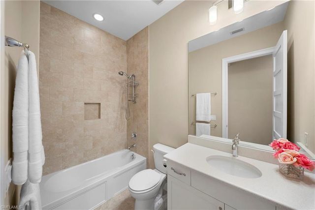 6553 Dominica DR 202, Naples, FL 34113