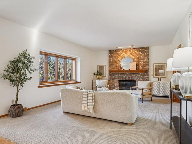 N73W26971 Kettle Cove LANE, Lisbon, WI 53089