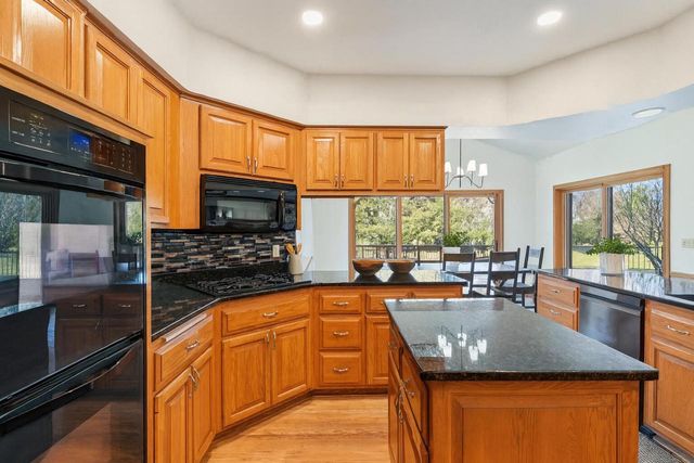 N73W26971 Kettle Cove LANE, Lisbon, WI 53089