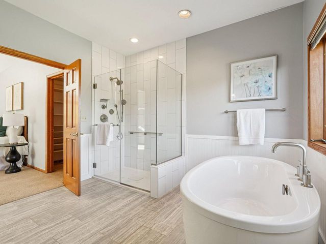 N73W26971 Kettle Cove LANE, Lisbon, WI 53089