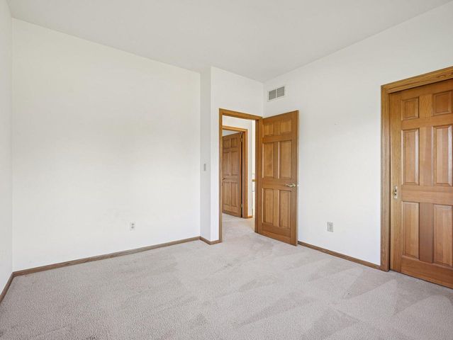 N73W26971 Kettle Cove LANE, Lisbon, WI 53089