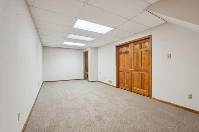 N73W26971 Kettle Cove LANE, Lisbon, WI 53089