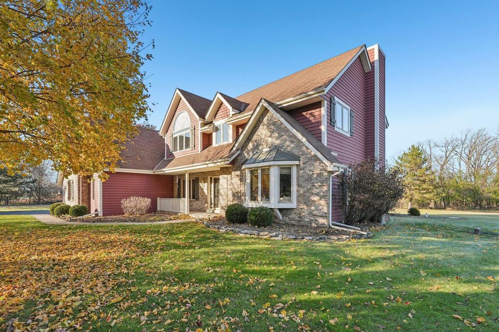 N73W26971 Kettle Cove LANE, Lisbon, WI 53089