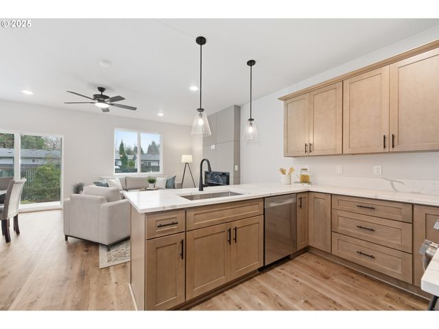 13126 SEASONS Ln Lot 5, Oregon City, OR 97045