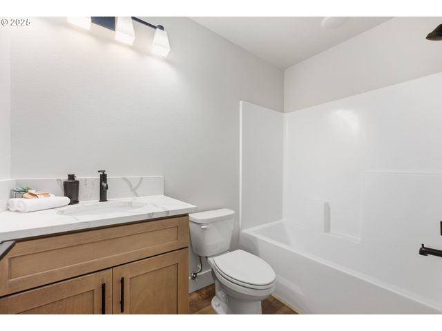 13126 SEASONS Ln Lot 5, Oregon City, OR 97045