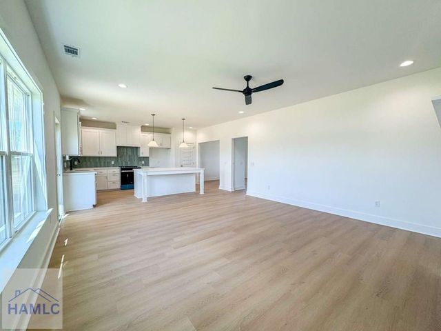 151 Cottage Loop, Midway, GA 31320