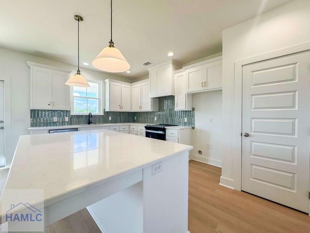 151 Cottage Loop, Midway, GA 31320