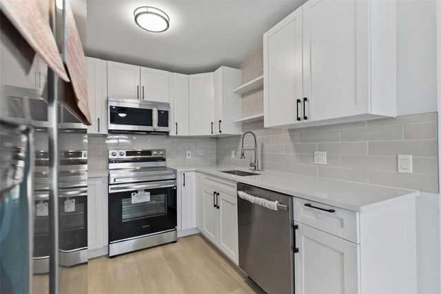 4115 FAIRFIELD AVENUE S, St Petersburg, FL 33711