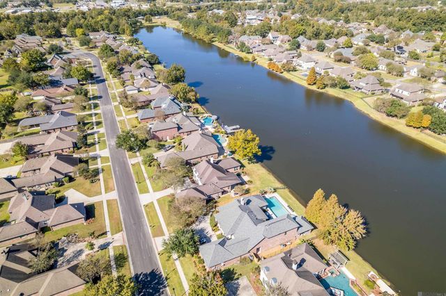 37294 Lakeshore Ave, Prairieville, LA 70769