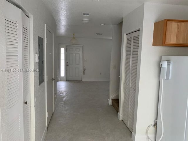 2032 NE 167th St 3-136, North Miami Beach, FL 33162