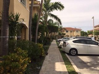 2032 NE 167th St 3-136, North Miami Beach, FL 33162