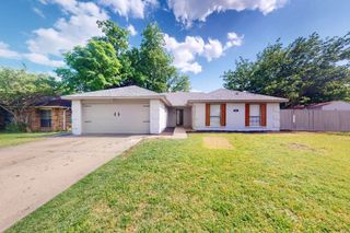 901 Larue Drive, Cedar Hill, TX 75104
