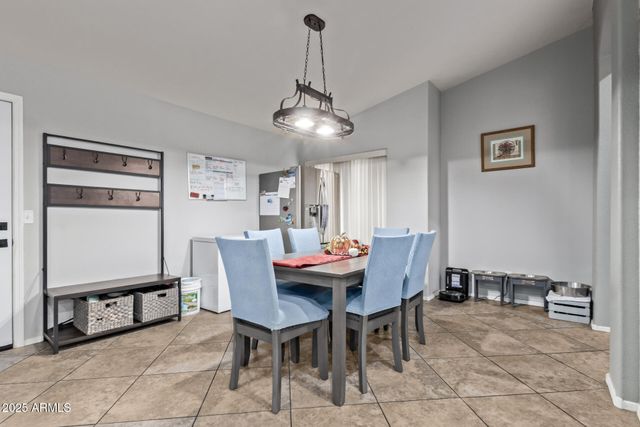 5512 E Holmes Avenue, Mesa, AZ 85206