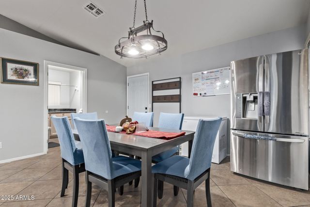 5512 E Holmes Avenue, Mesa, AZ 85206