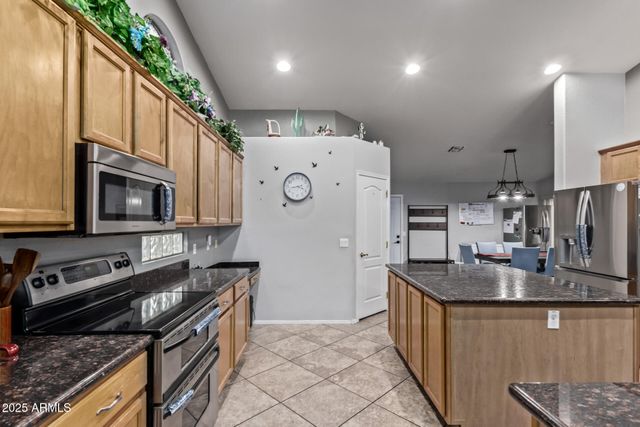 5512 E Holmes Avenue, Mesa, AZ 85206