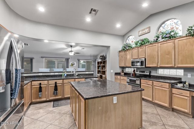 5512 E Holmes Avenue, Mesa, AZ 85206