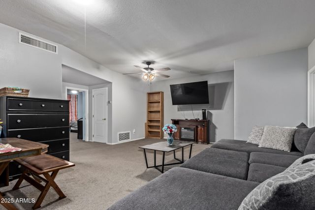 5512 E Holmes Avenue, Mesa, AZ 85206