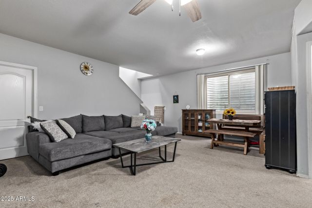 5512 E Holmes Avenue, Mesa, AZ 85206