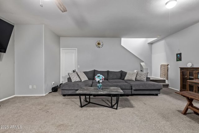 5512 E Holmes Avenue, Mesa, AZ 85206